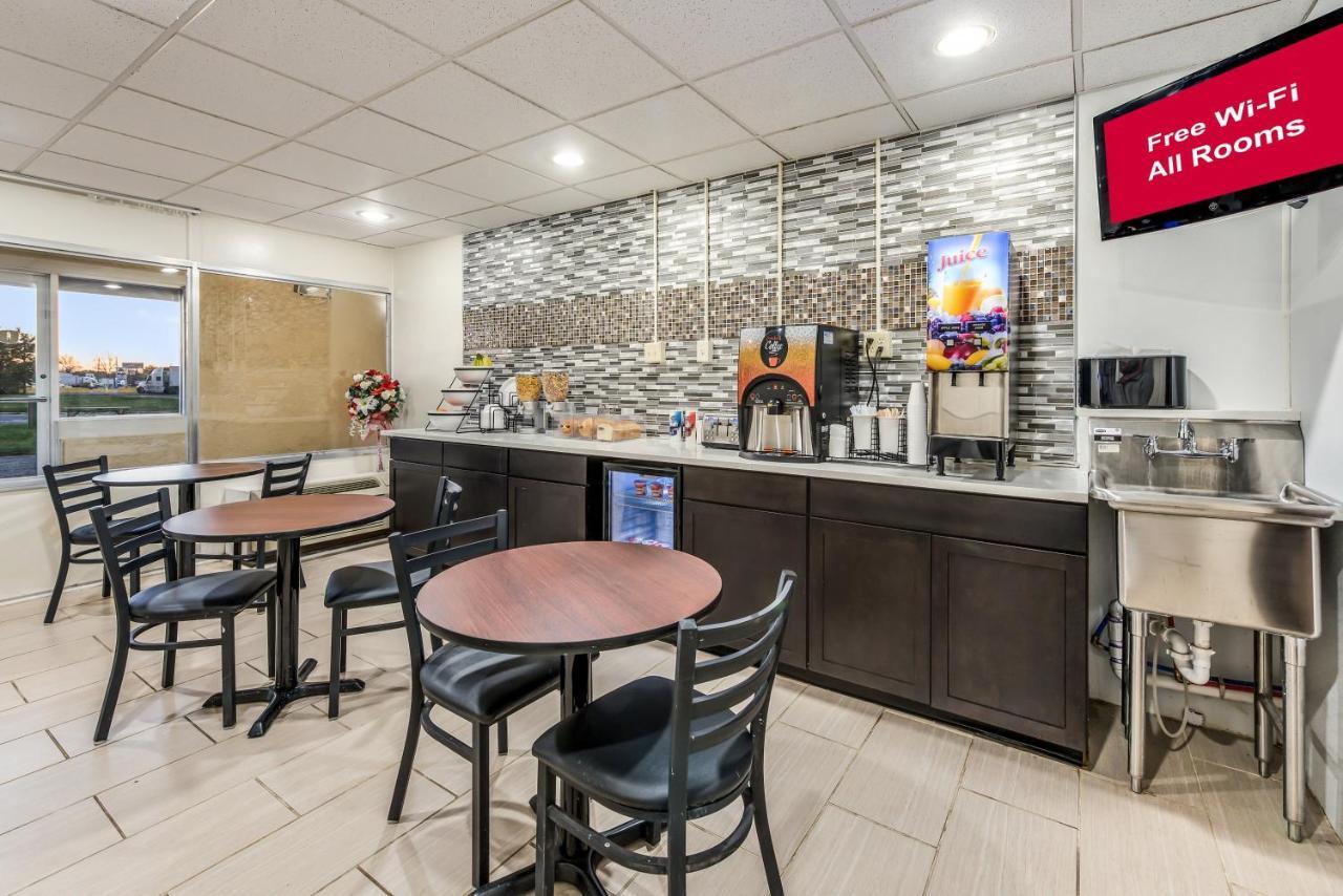 Red Roof Inn & Suites Wapakoneta Εξωτερικό φωτογραφία