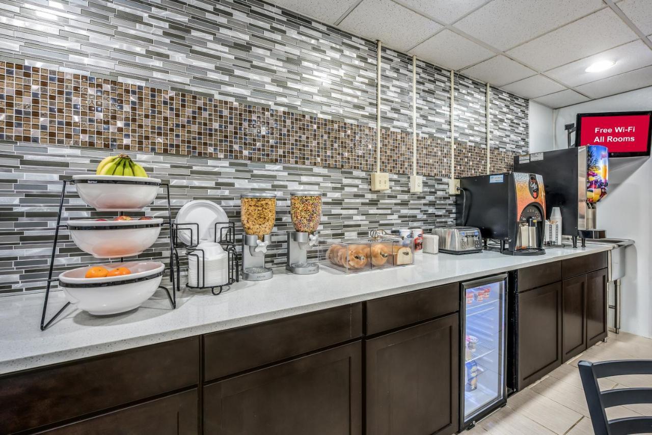 Red Roof Inn & Suites Wapakoneta Εξωτερικό φωτογραφία